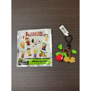 Peanuts Snoopy Series 4 Holiday Figural Bag Clip Keychain - Christmas Tree